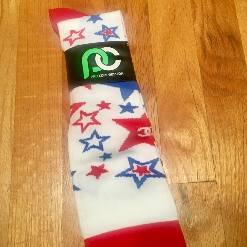 ⭐️NWT Pro Compression Socks ⭐️